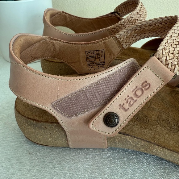 New Taos Footwear Blush Leather Braid Strap Wedge Sandals - Picture 10 of 13